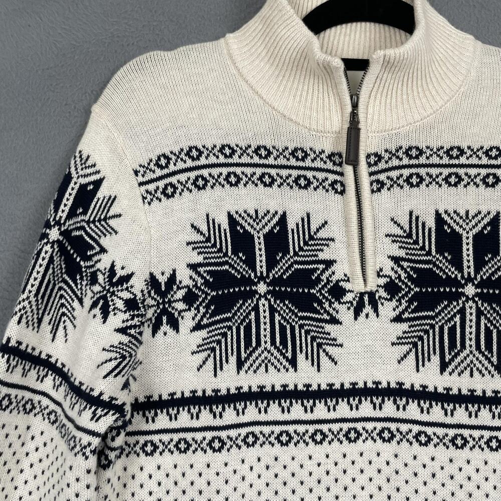 Aspen Sweater Mens Small White Navy Half Zip Pullover Snowflake Fair Isle Winter - Picture 2 of 15